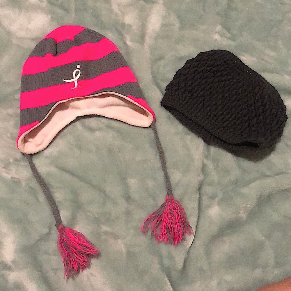 2 Stocking Caps